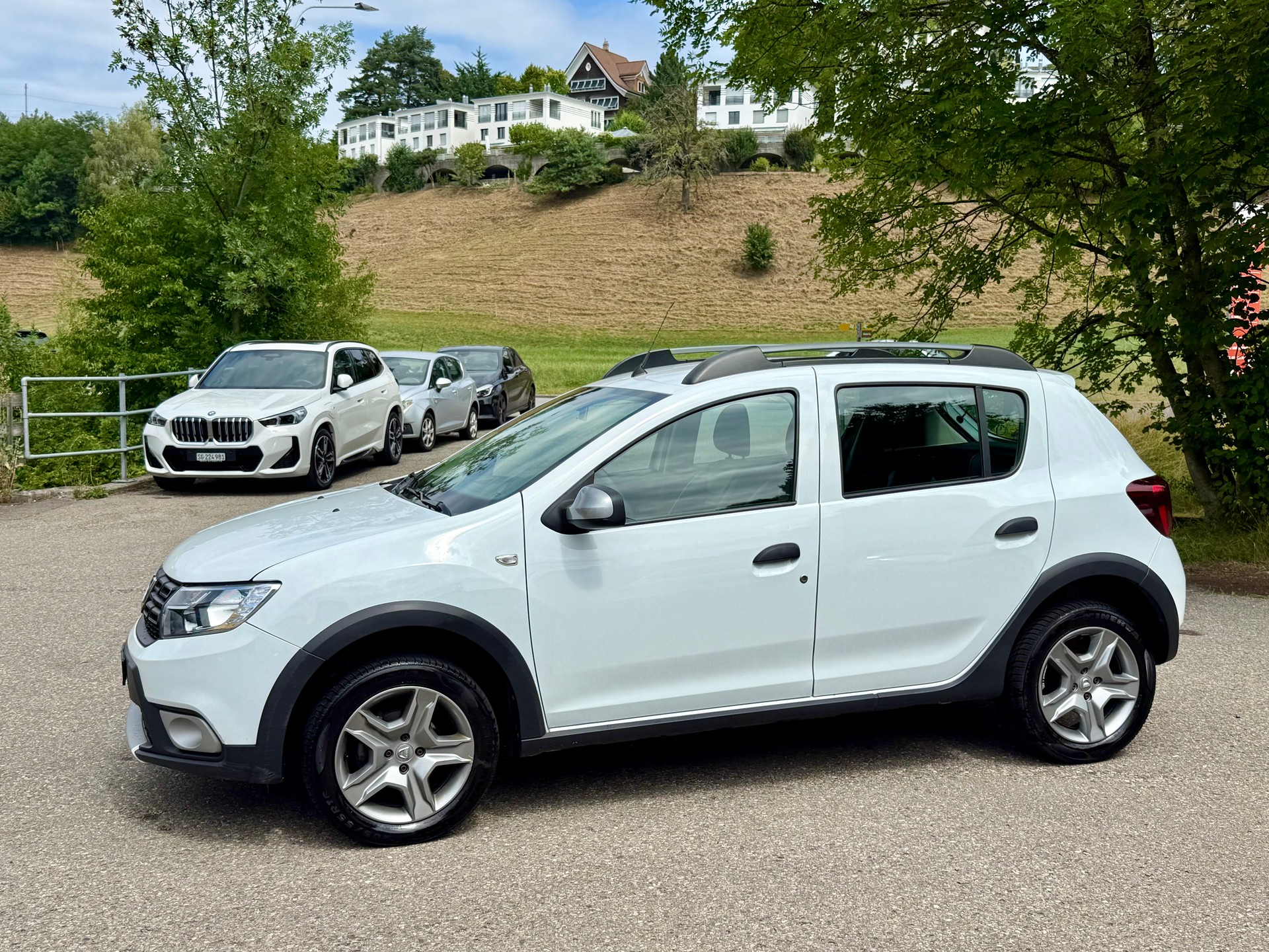 DACIA Sandero Tce 90 Stepway Lauréate Automatic-image-2