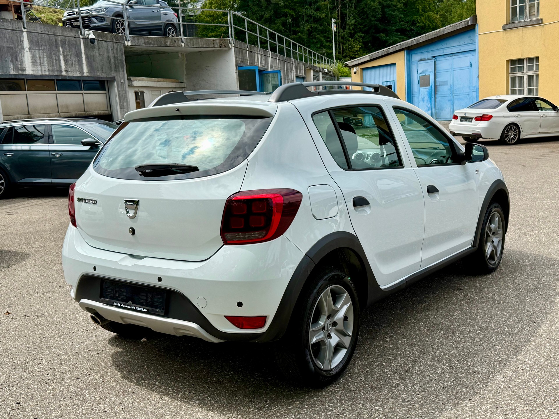 DACIA Sandero Tce 90 Stepway Lauréate Automatic-image-4