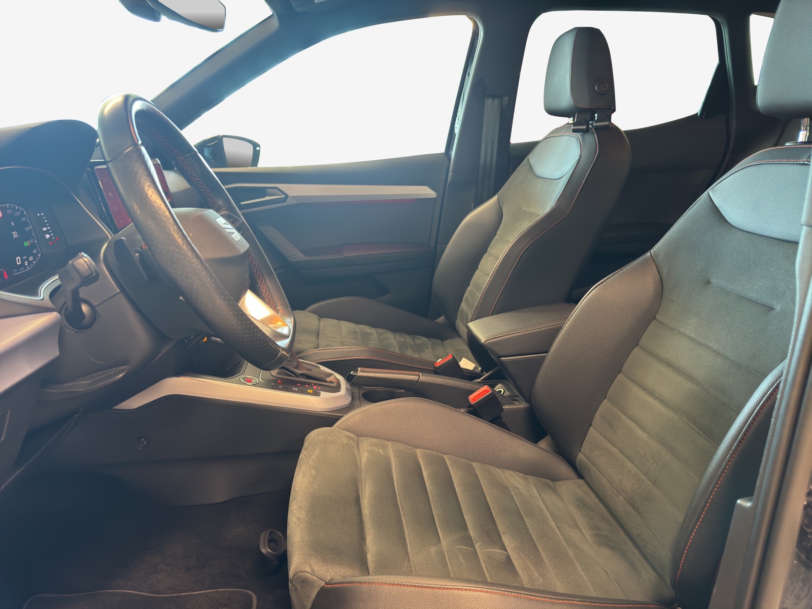 SEAT Arona 1.5 Eco TSI FR DSG-image-7