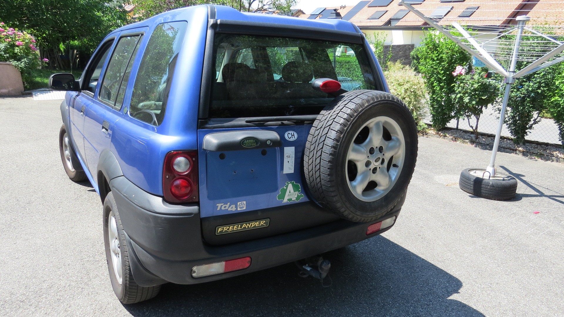 LAND ROVER 2.0 Td4 S Wagon-image-3