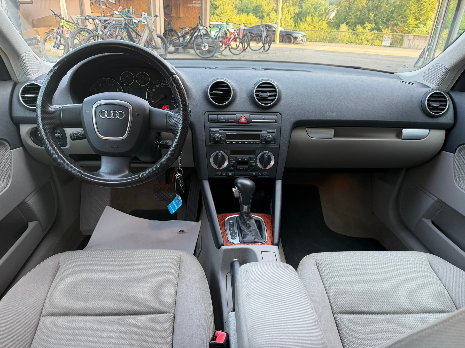 AUDI A3 Sportback 2.0 Turbo FSI Ambition S-tronic-image-6