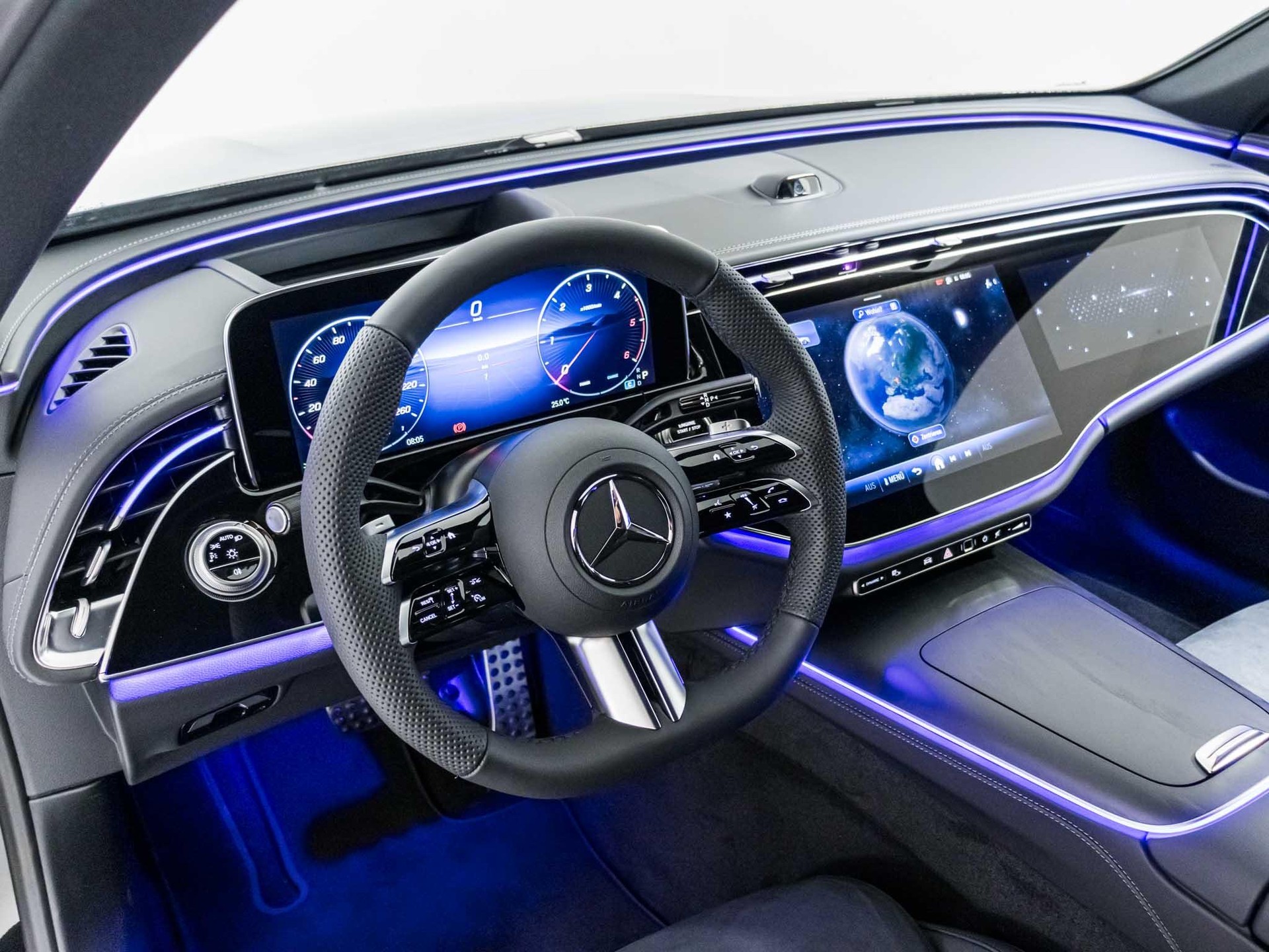 MERCEDES-BENZ E 220 d 4MATIC T-Modell "Swiss Star"-image-8