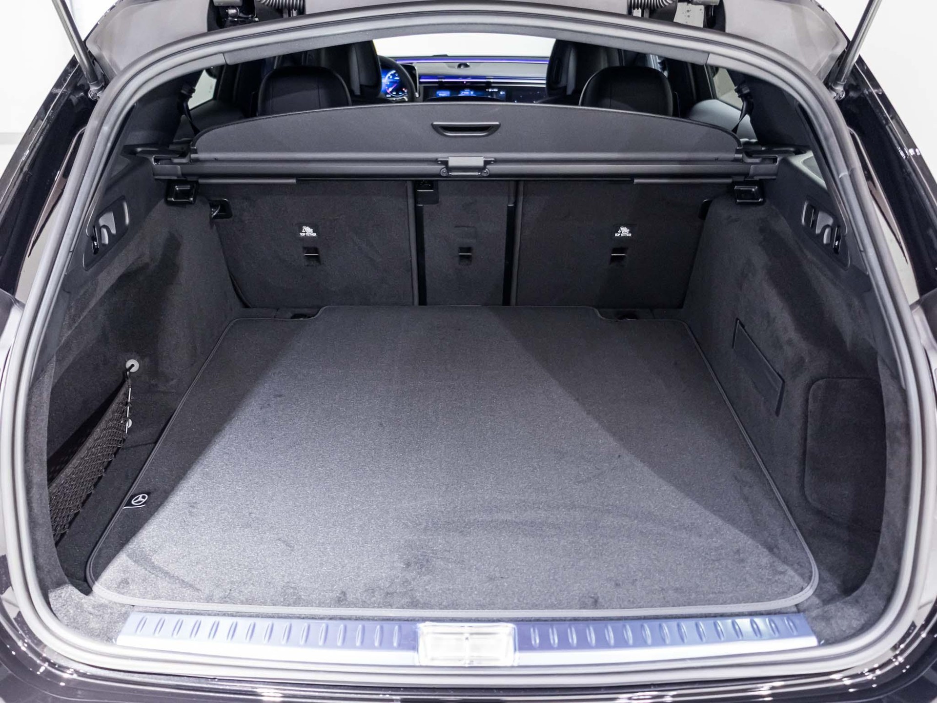 MERCEDES-BENZ E 220 d 4MATIC T-Modell "Swiss Star"-image-12
