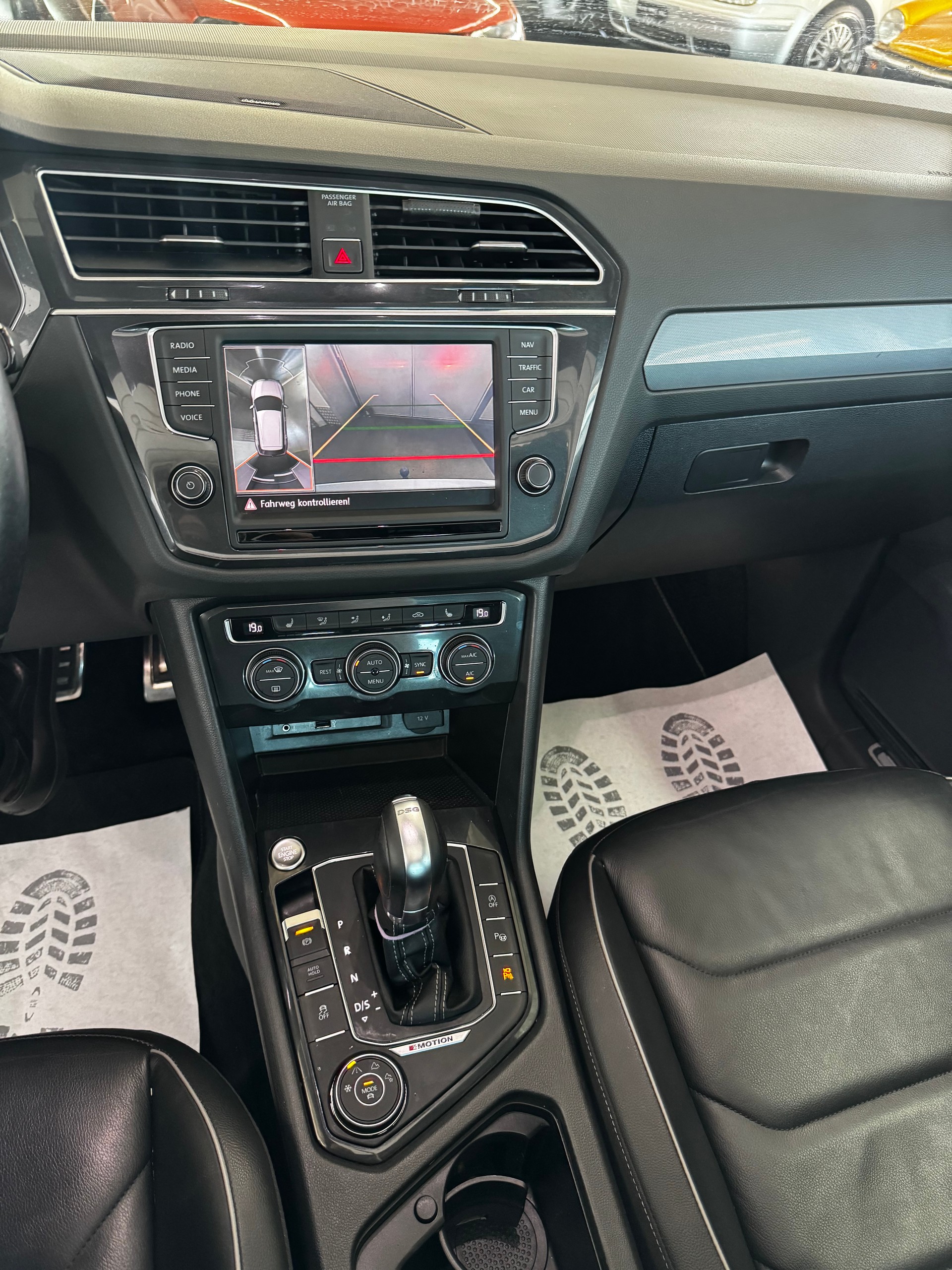VW Tiguan 2.0TSI R-Line 4Motion DSG-image-18