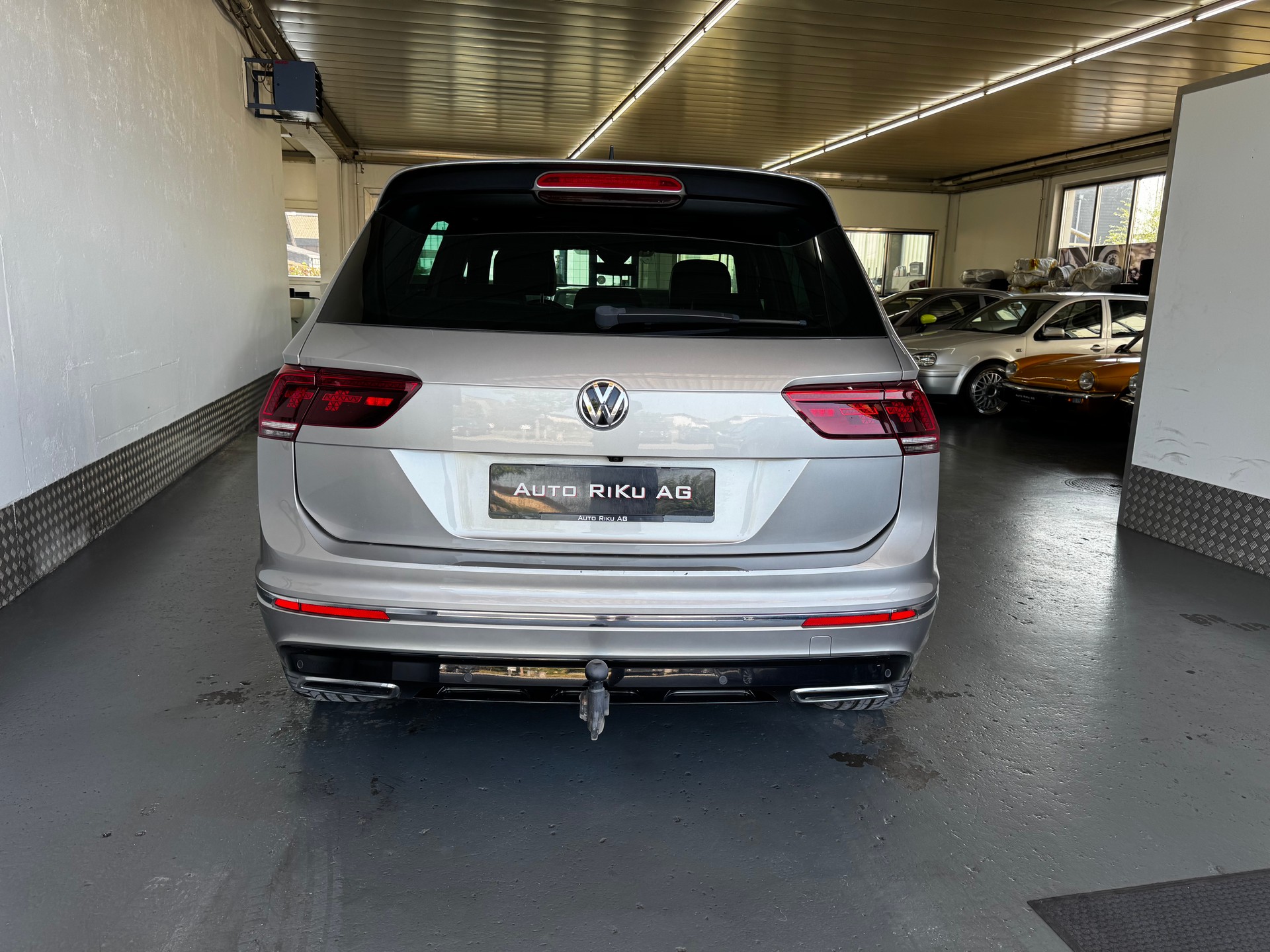 VW Tiguan 2.0TSI R-Line 4Motion DSG-image-11
