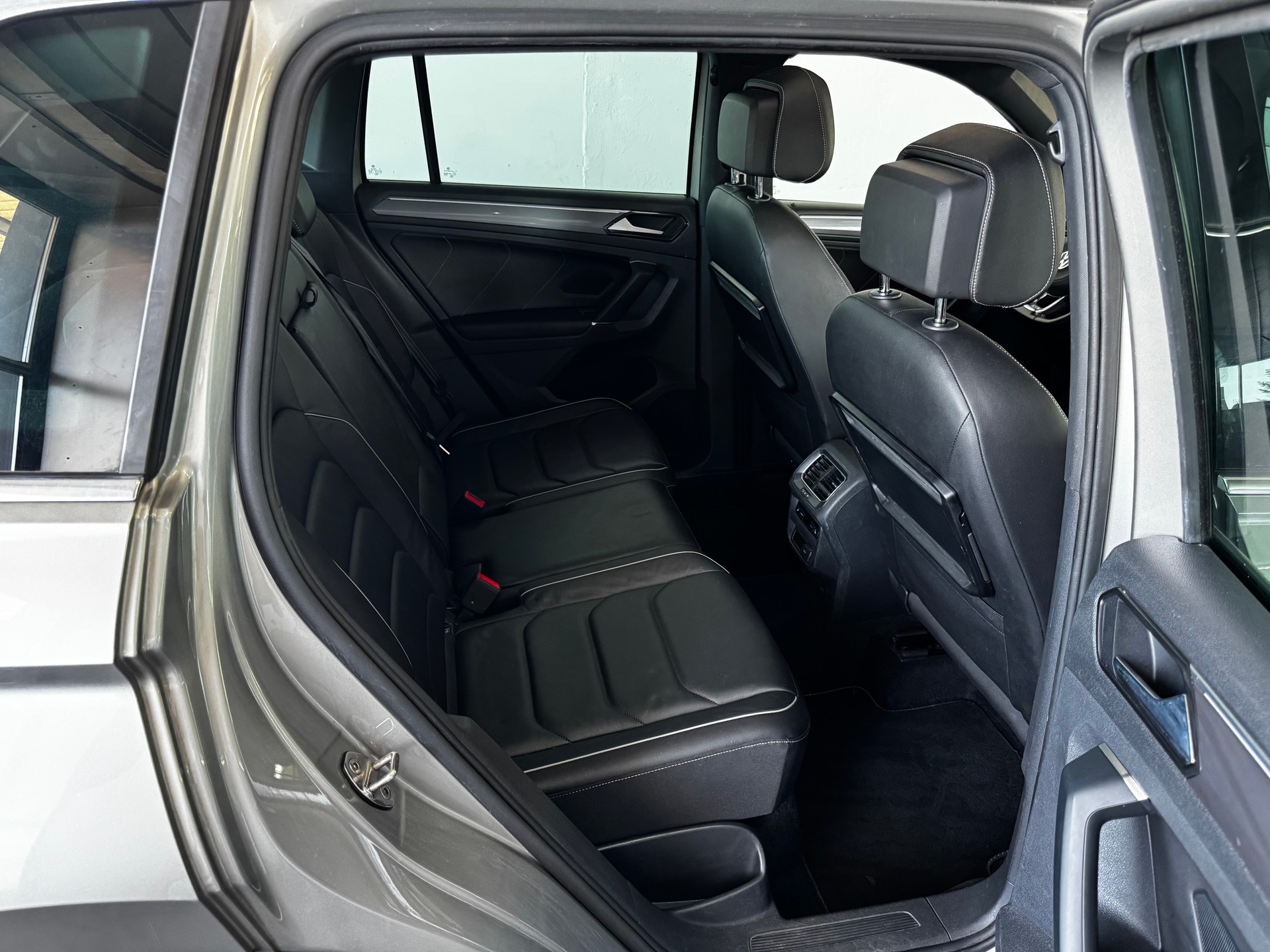 VW Tiguan 2.0TSI R-Line 4Motion DSG-image-23