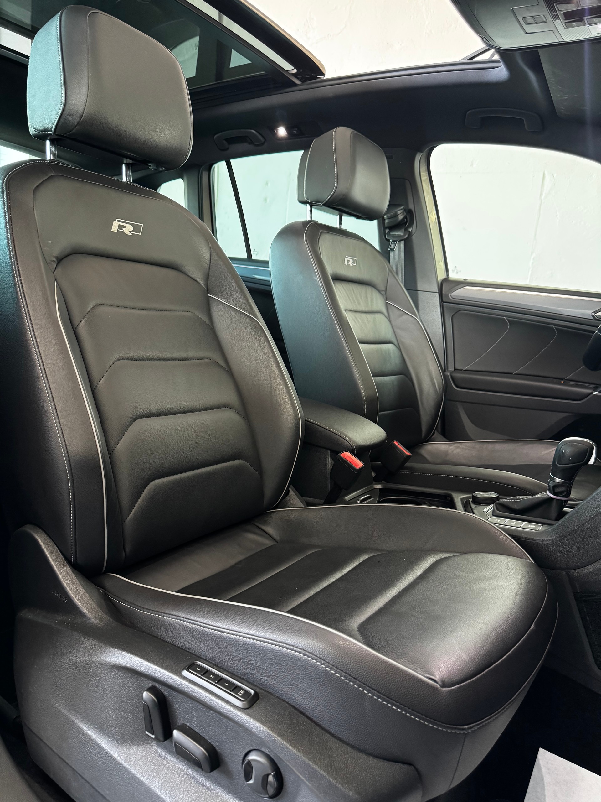 VW Tiguan 2.0TSI R-Line 4Motion DSG-image-22