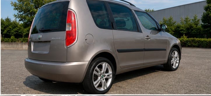 SKODA Roomster 1.2 TSI Style-image-2