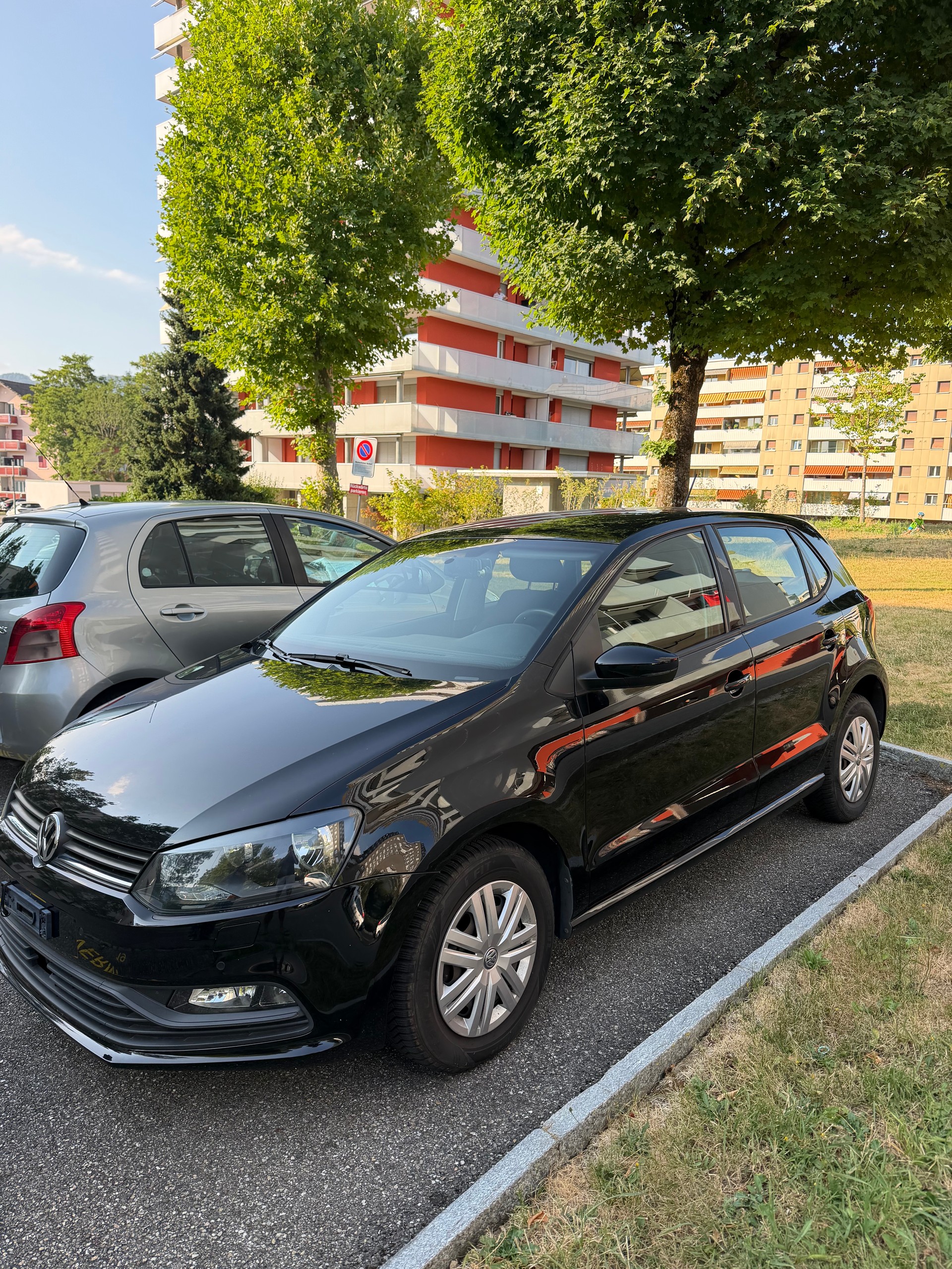 VW 1.0 MPI 60 BlueMT Trendline-image-1