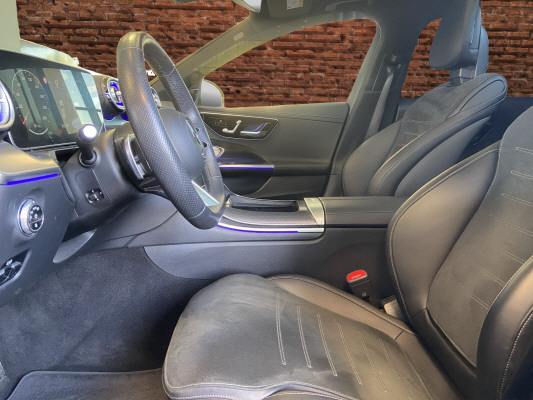 MERCEDES-BENZ C 220 d T 4M AMG Line-image-10