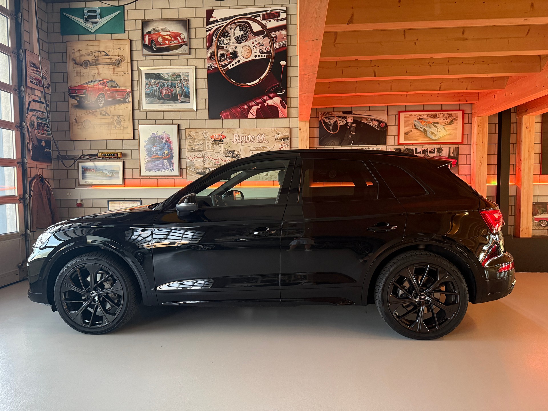 AUDI Q5 40 TDI S-line 4x4 CH mit mega Ausstattung quattro Automat S-tronic-image-1
