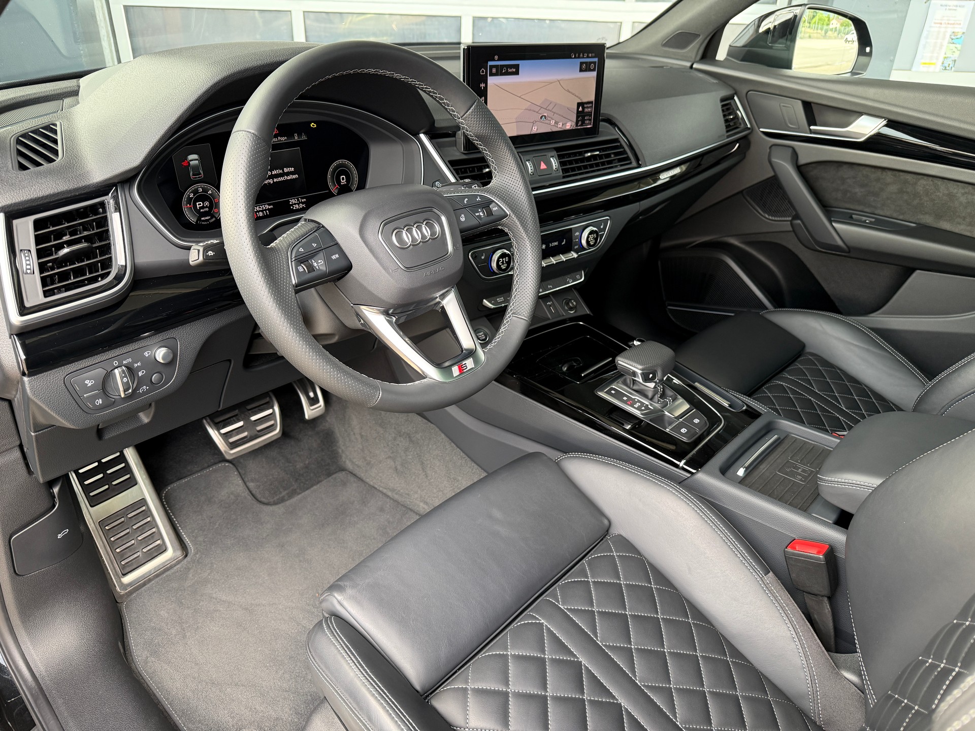 AUDI Q5 40 TDI S-line 4x4 CH mit mega Ausstattung quattro Automat S-tronic-image-4
