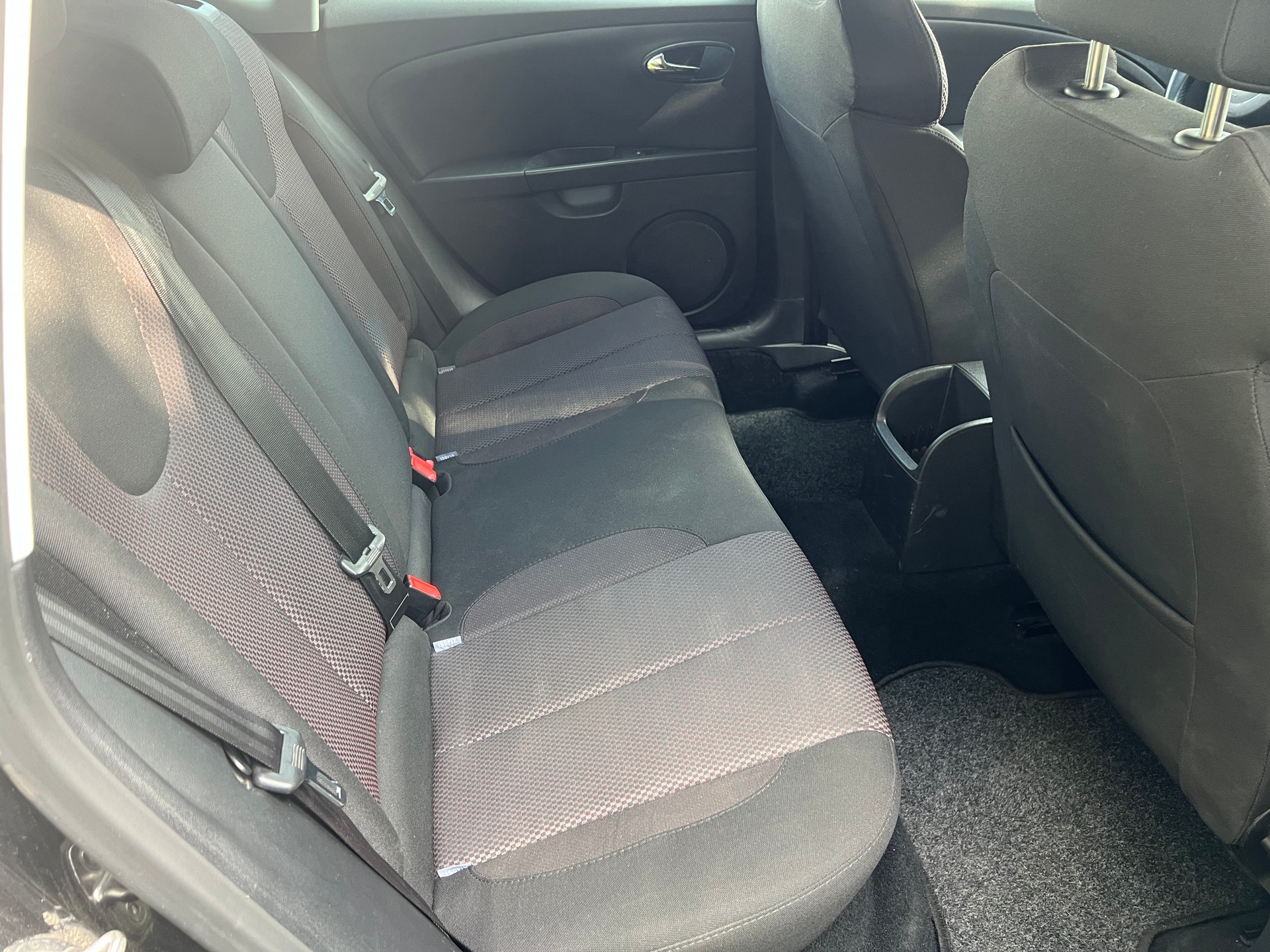 SEAT Leon 1.6 Reference-image-10