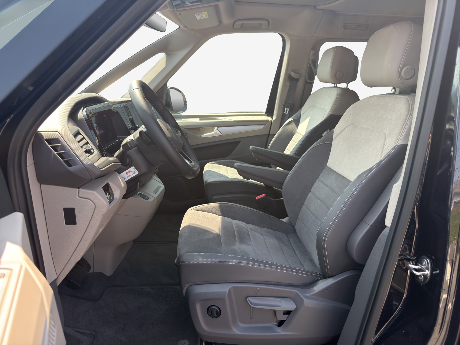 VW California eHybrid Beach Liberty 4Motion-image-7