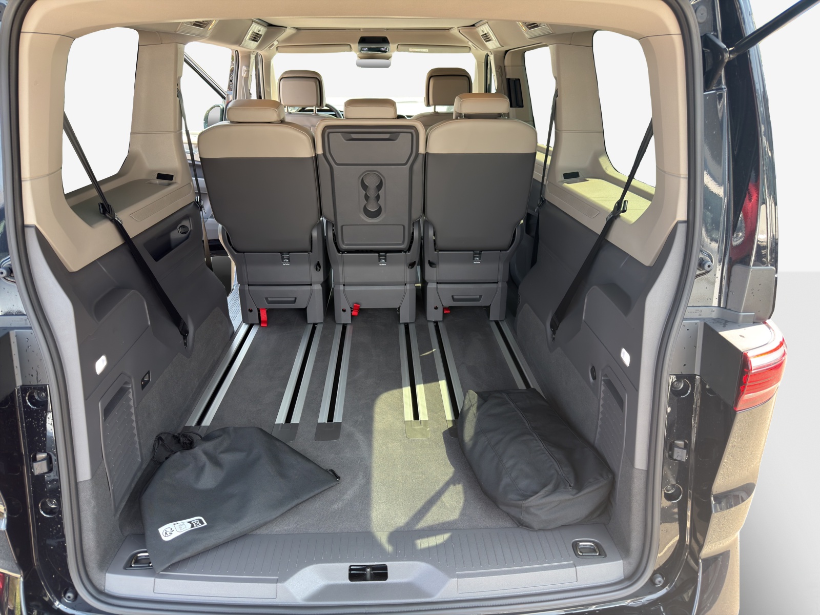 VW California eHybrid Beach Liberty 4Motion-image-12