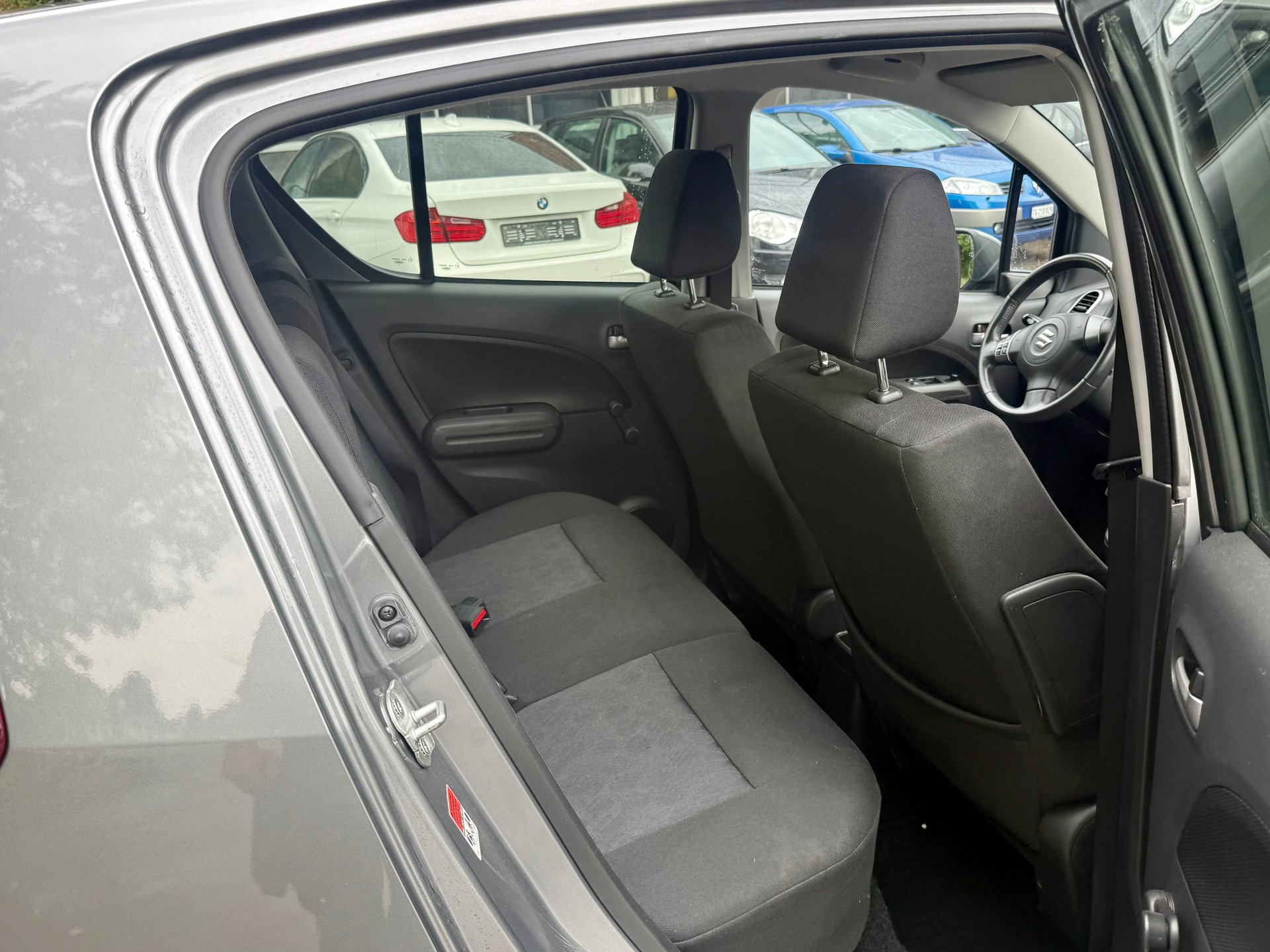 SUZUKI Splash 1.2i 16V GL Automatic-image-10