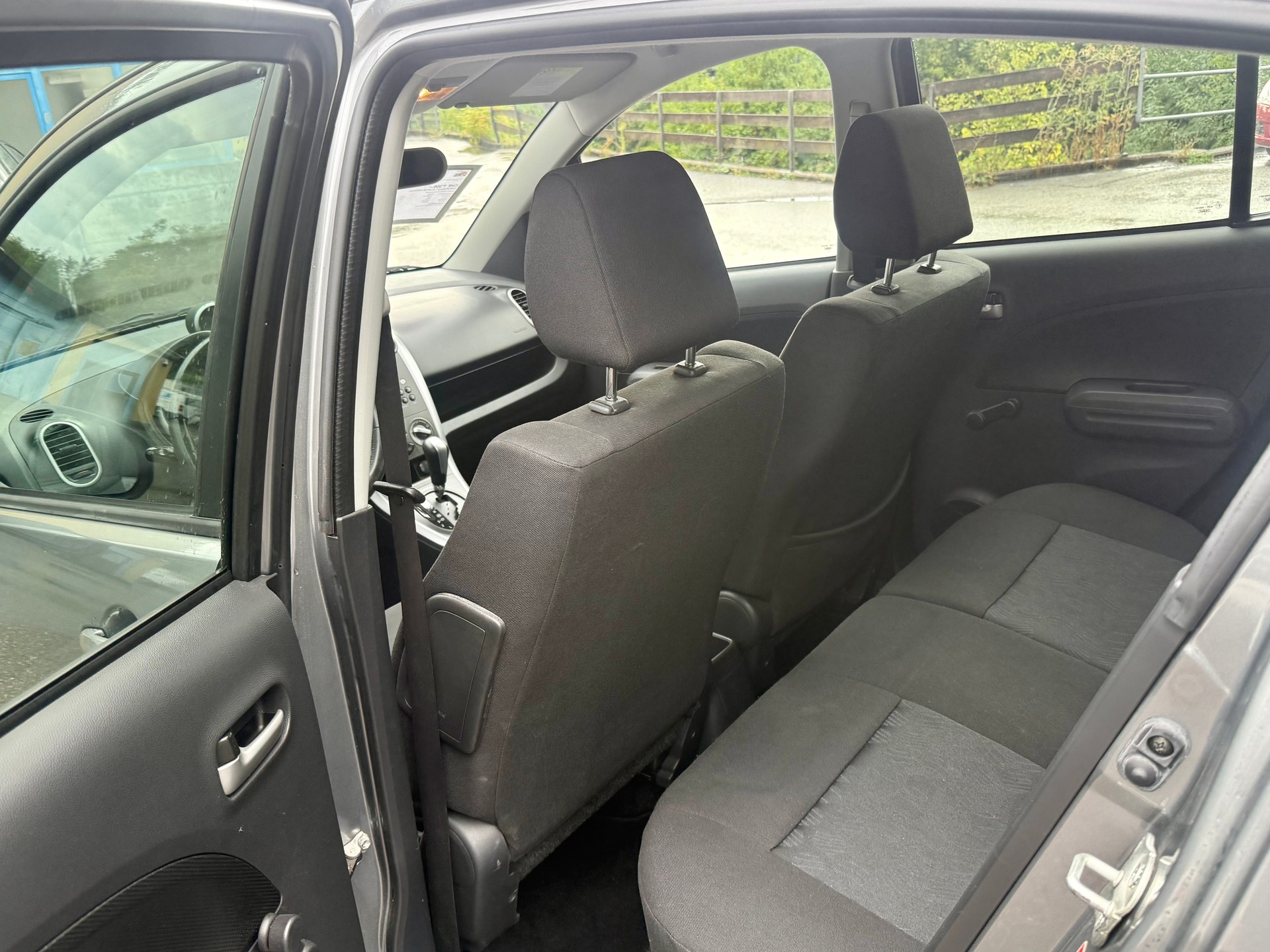 SUZUKI Splash 1.2i 16V GL Automatic-image-8