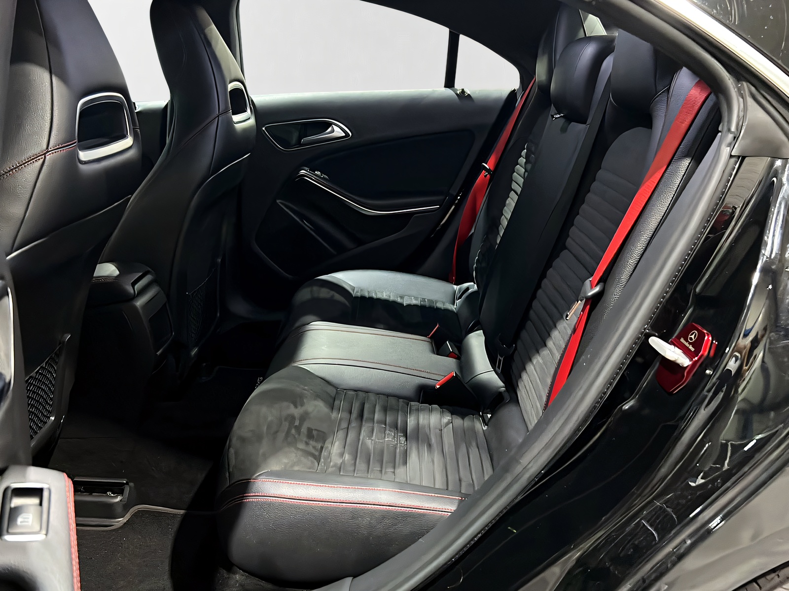 MERCEDES-BENZ CLA 45 AMG 4Matic Speedshift**Tempomat,Frisch ab MFK & Service**-image-8