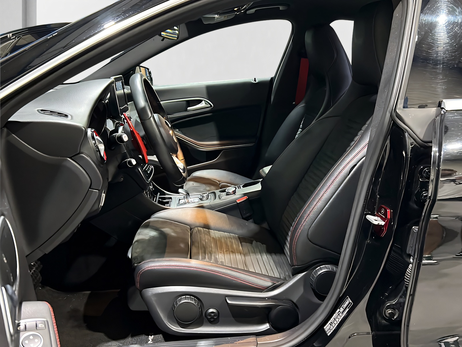 MERCEDES-BENZ CLA 45 AMG 4Matic Speedshift**Tempomat,Frisch ab MFK & Service**-image-7