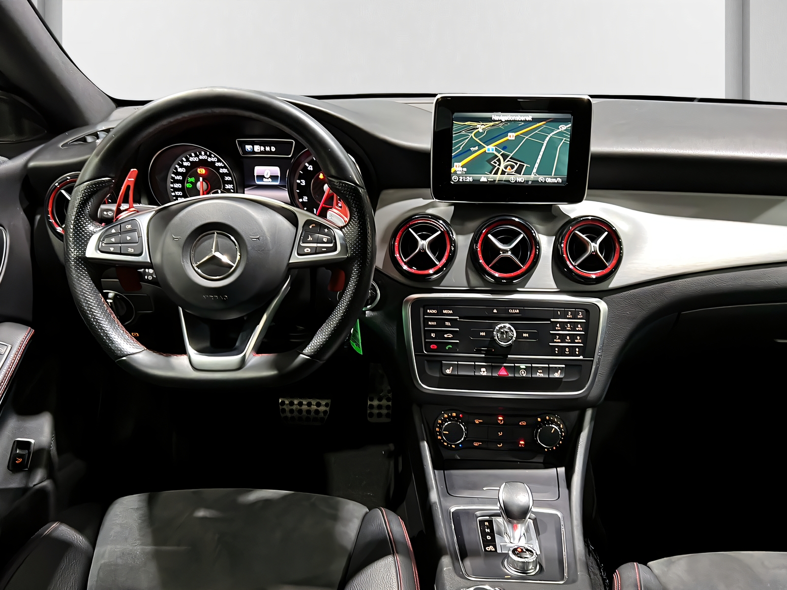 MERCEDES-BENZ CLA 45 AMG 4Matic Speedshift**Tempomat,Frisch ab MFK & Service**-image-6