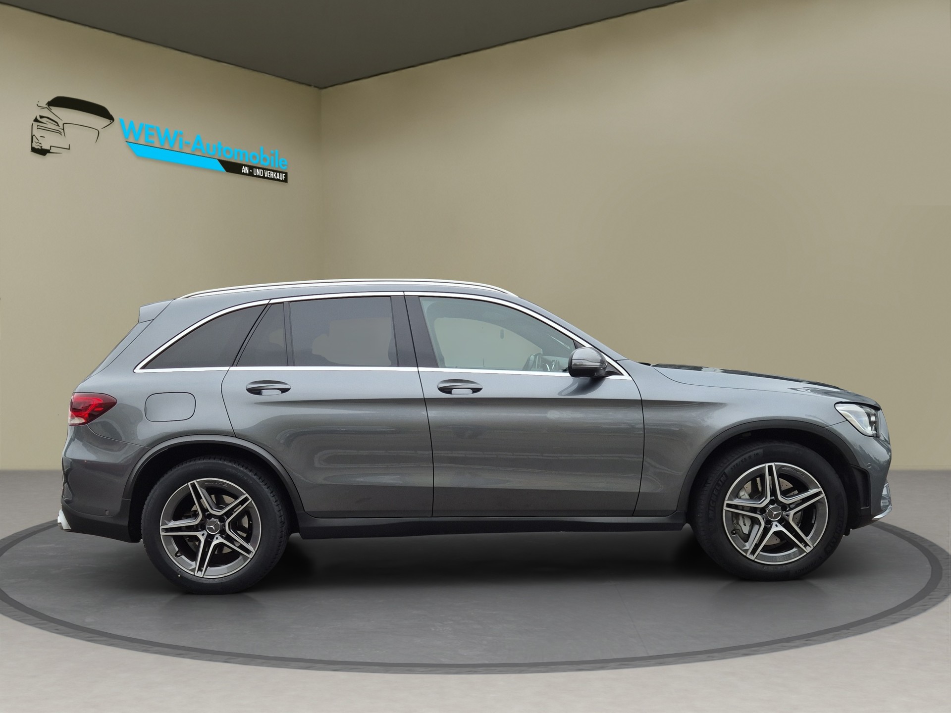 MERCEDES-BENZ GLC 43 AMG 4Matic 9G-Tronic-image-5