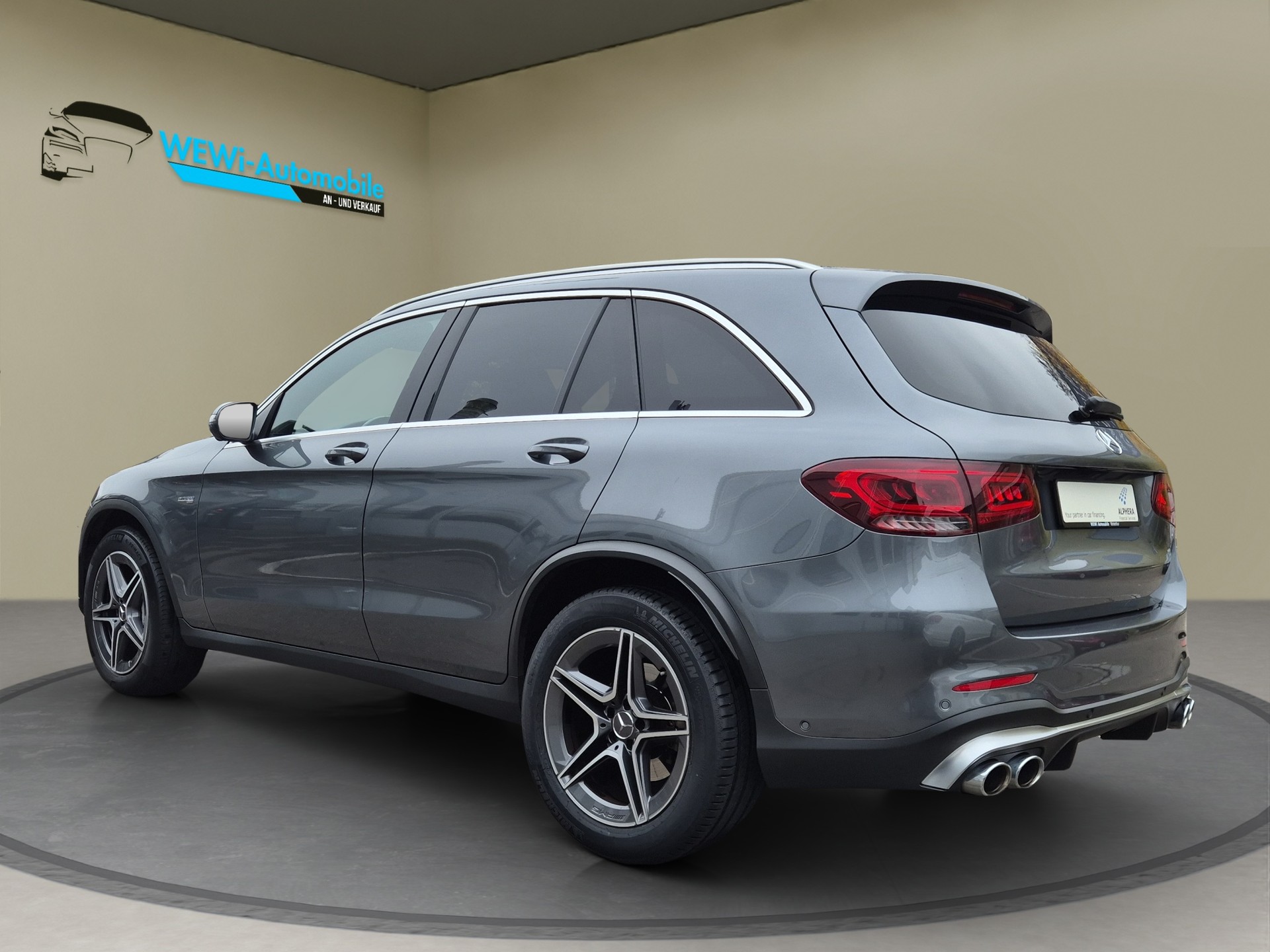 MERCEDES-BENZ GLC 43 AMG 4Matic 9G-Tronic-image-2