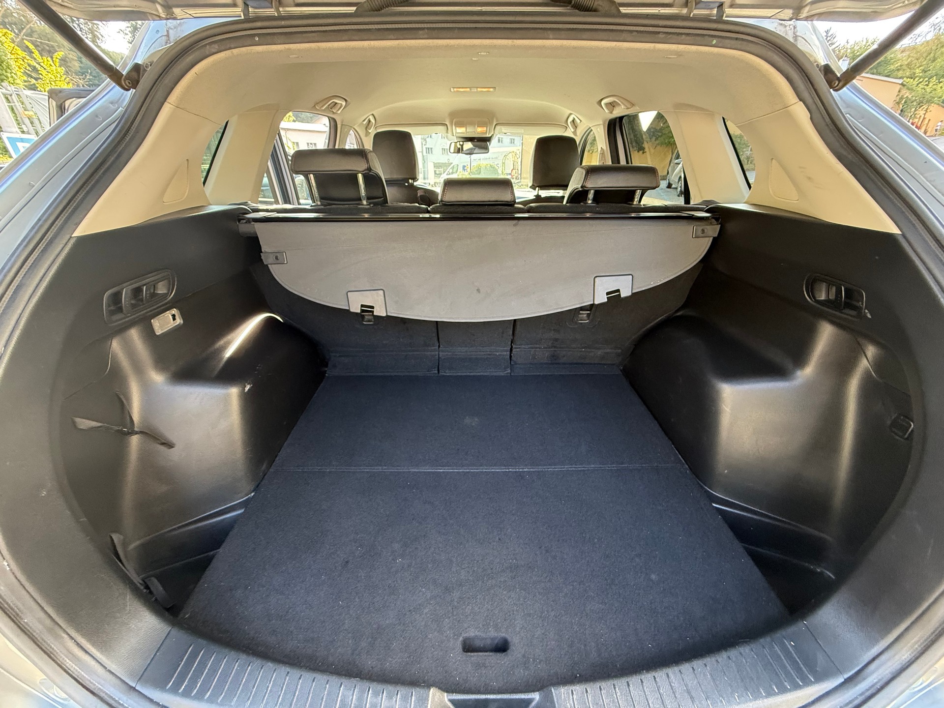 MAZDA CX-5 2.0 Ambition AWD Automatic-image-10