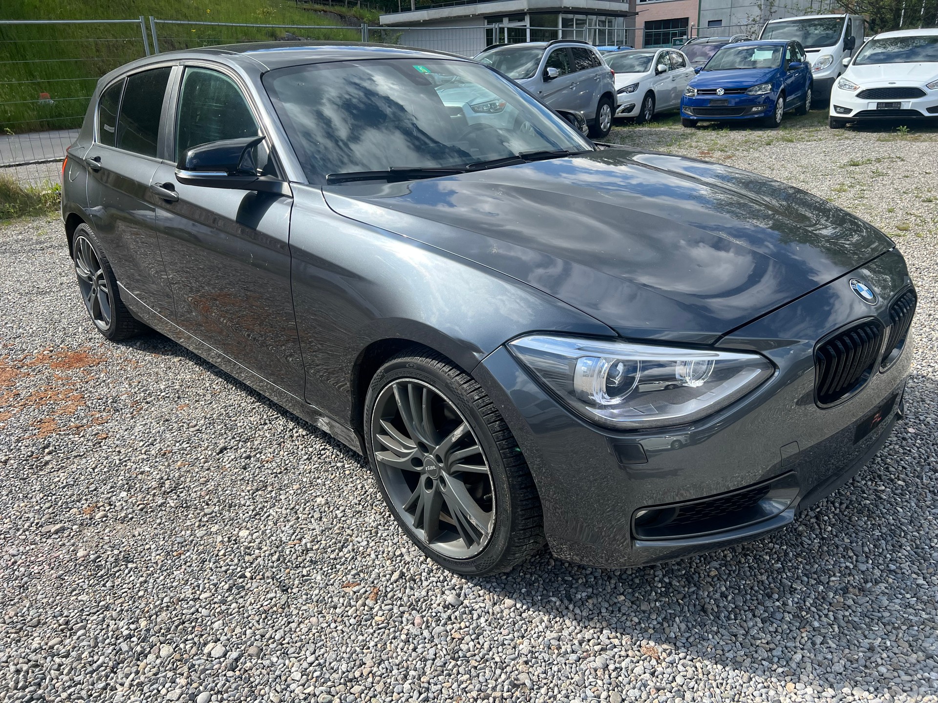 BMW 118i Urban Line Steptronic-image-2
