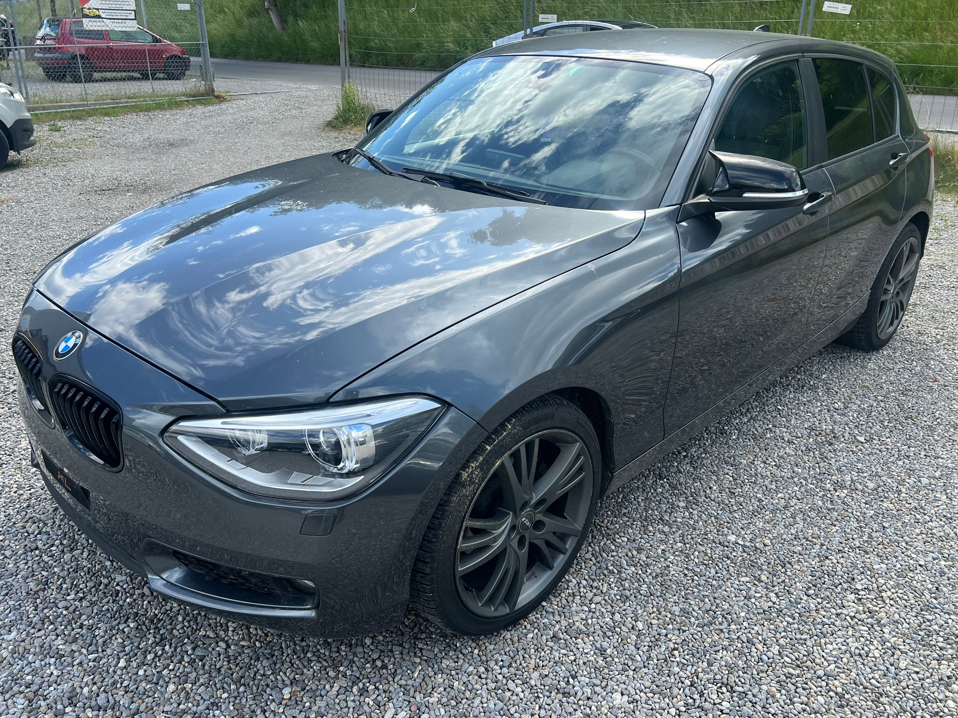 BMW 118i Urban Line Steptronic-image-1