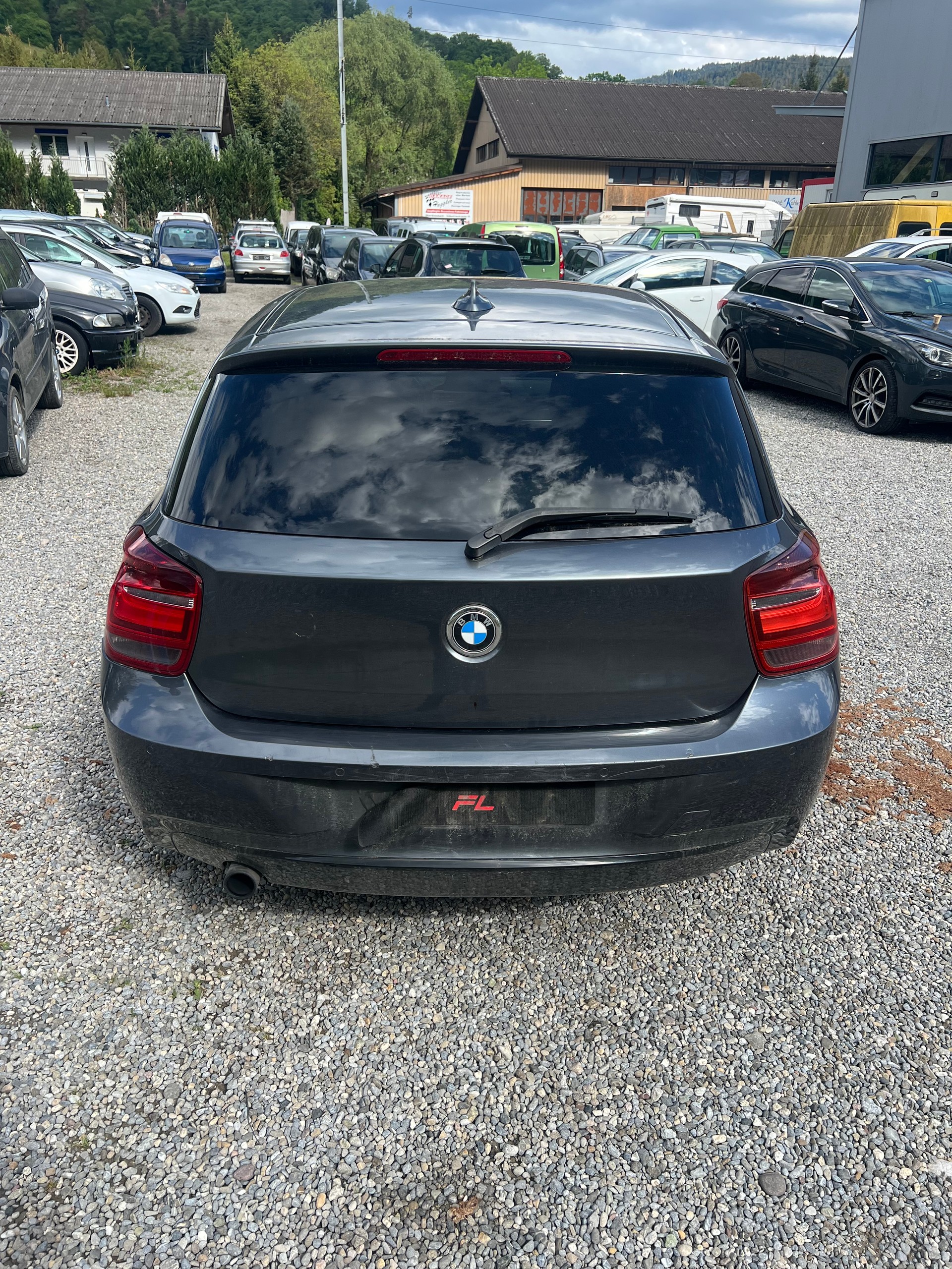 BMW 118i Urban Line Steptronic-image-4