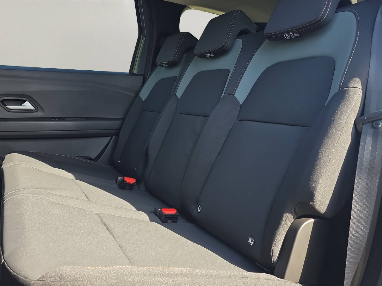 DACIA Jogger 1.8 Hybrid Extreme-image-10