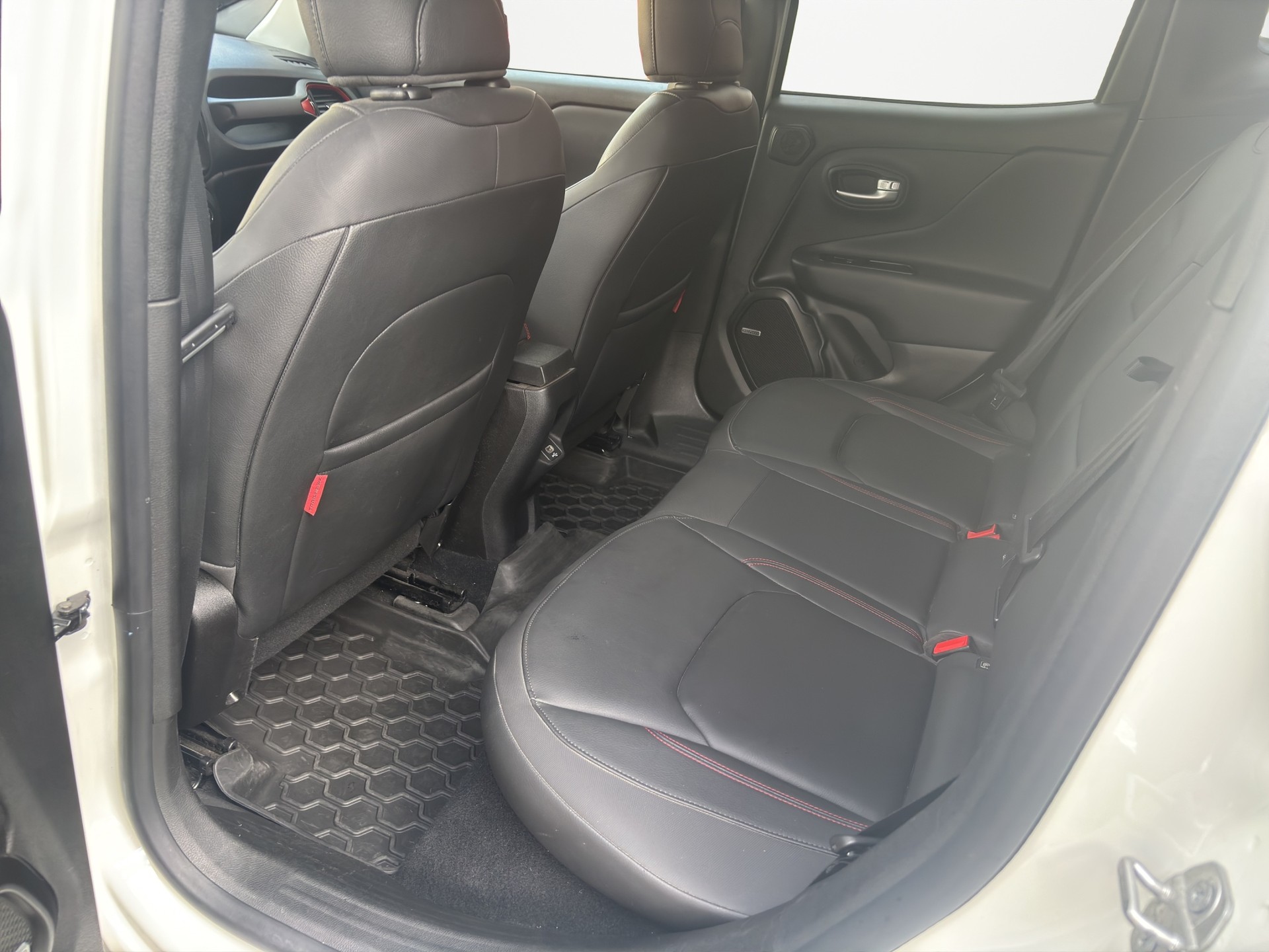 JEEP Renegade 2.0 MJ Trailhawk AWD + Low Range 9ATX-image-10