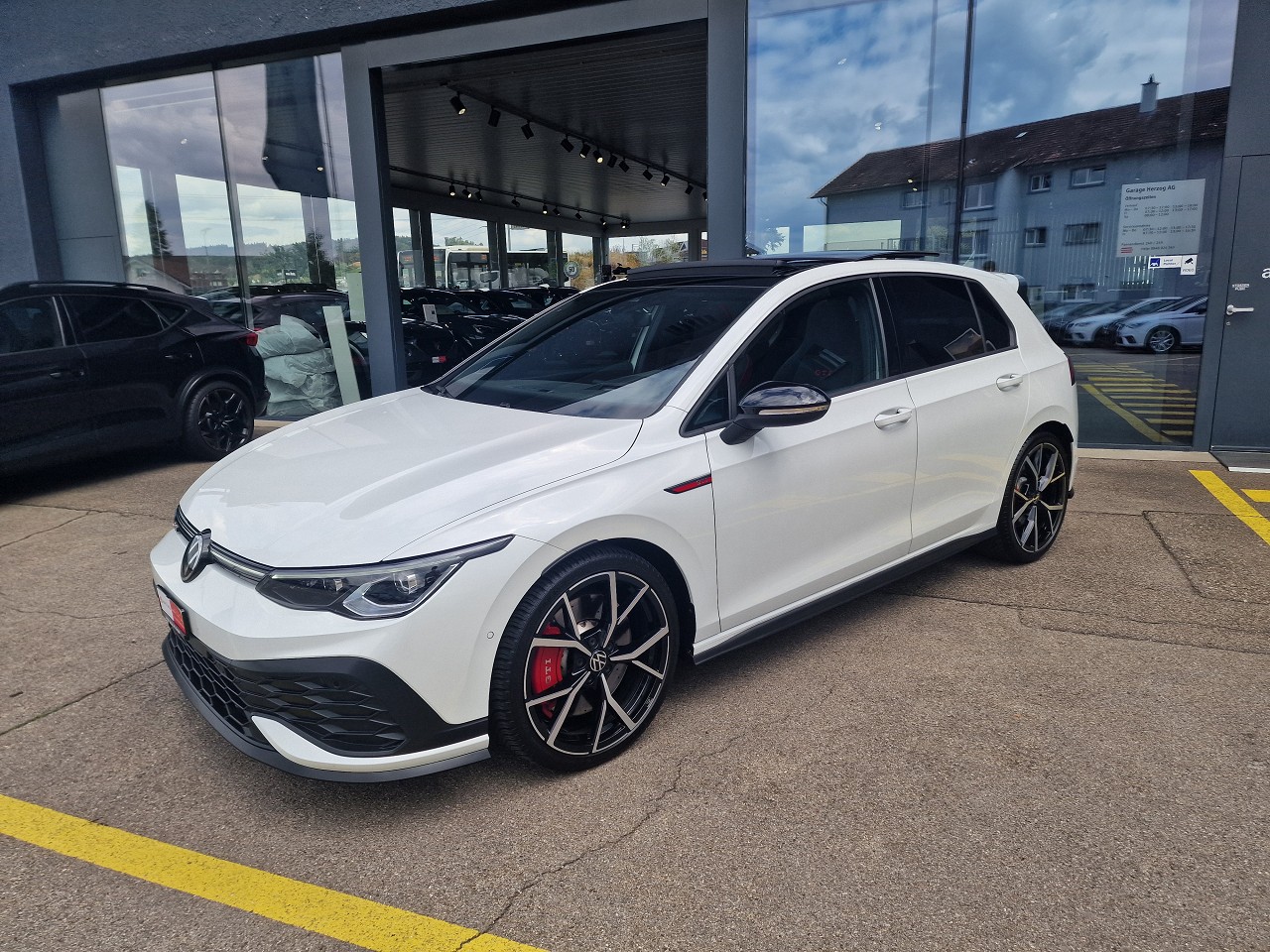 VW Golf 2.0 TSI GTI Clubsport DSG-image-1