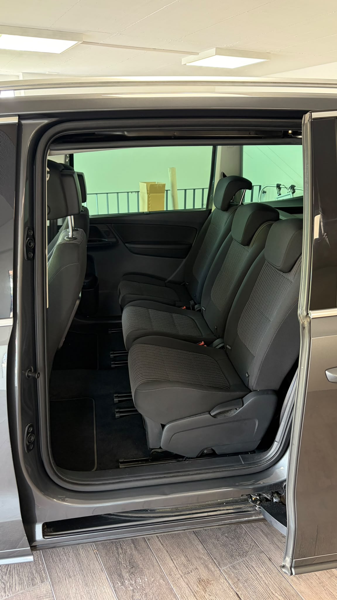 SEAT Alhambra 2.0 TDI Style DSG – Familienvan mit Top-Ausstattung-image-8