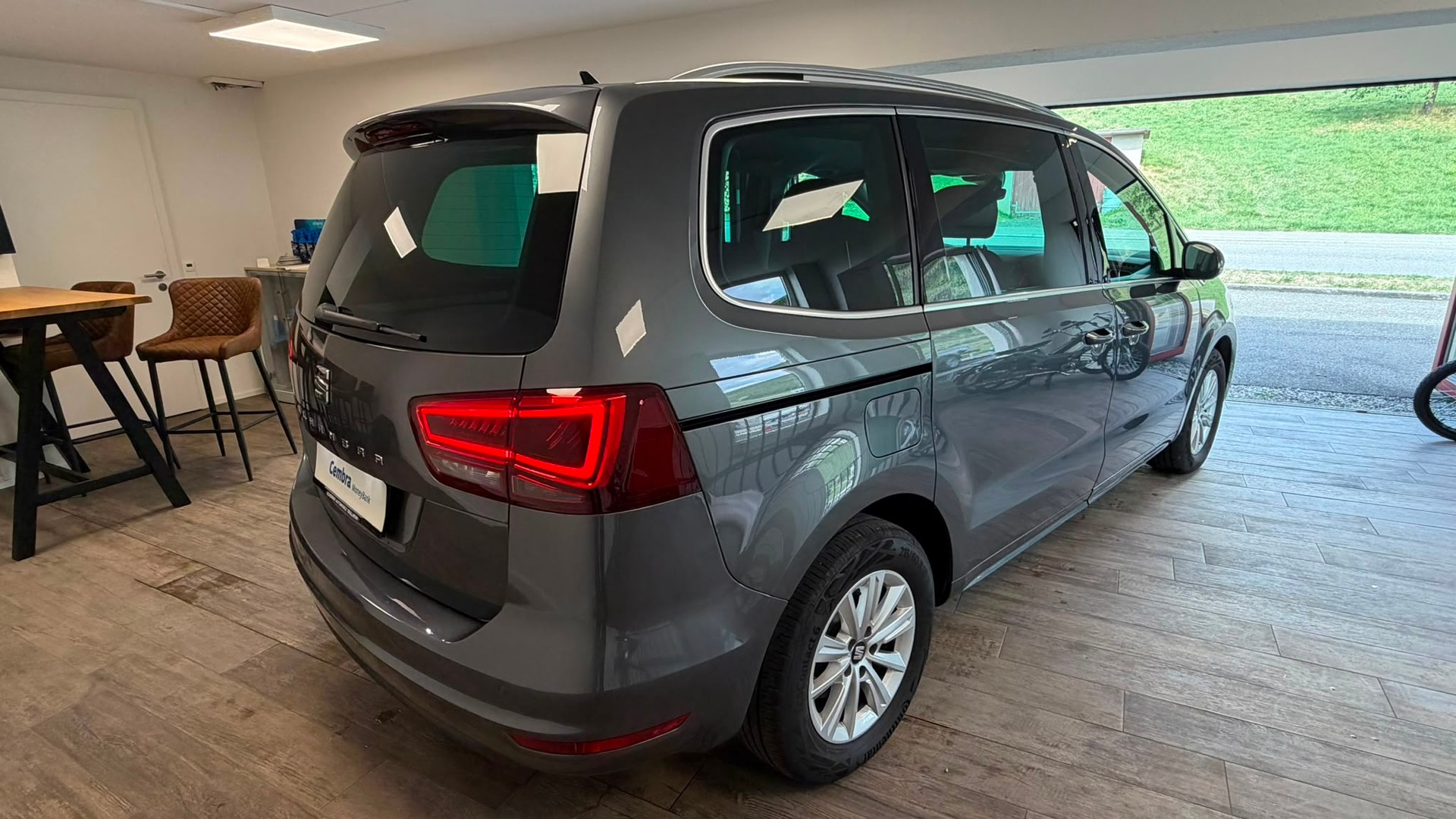 SEAT Alhambra 2.0 TDI Style DSG – Familienvan mit Top-Ausstattung-image-4