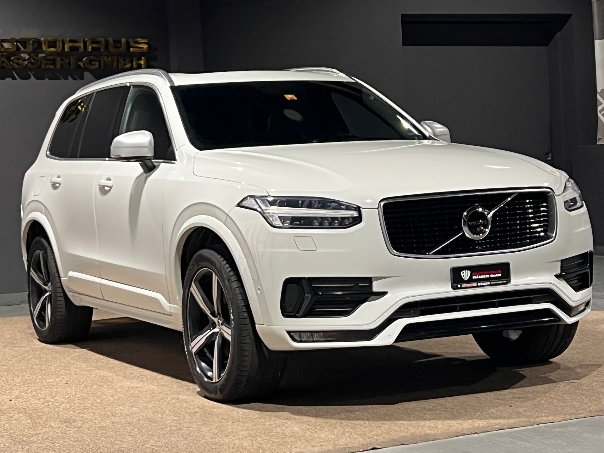 VOLVO XC90 T6 AWD R-Design Geartronic-image-0