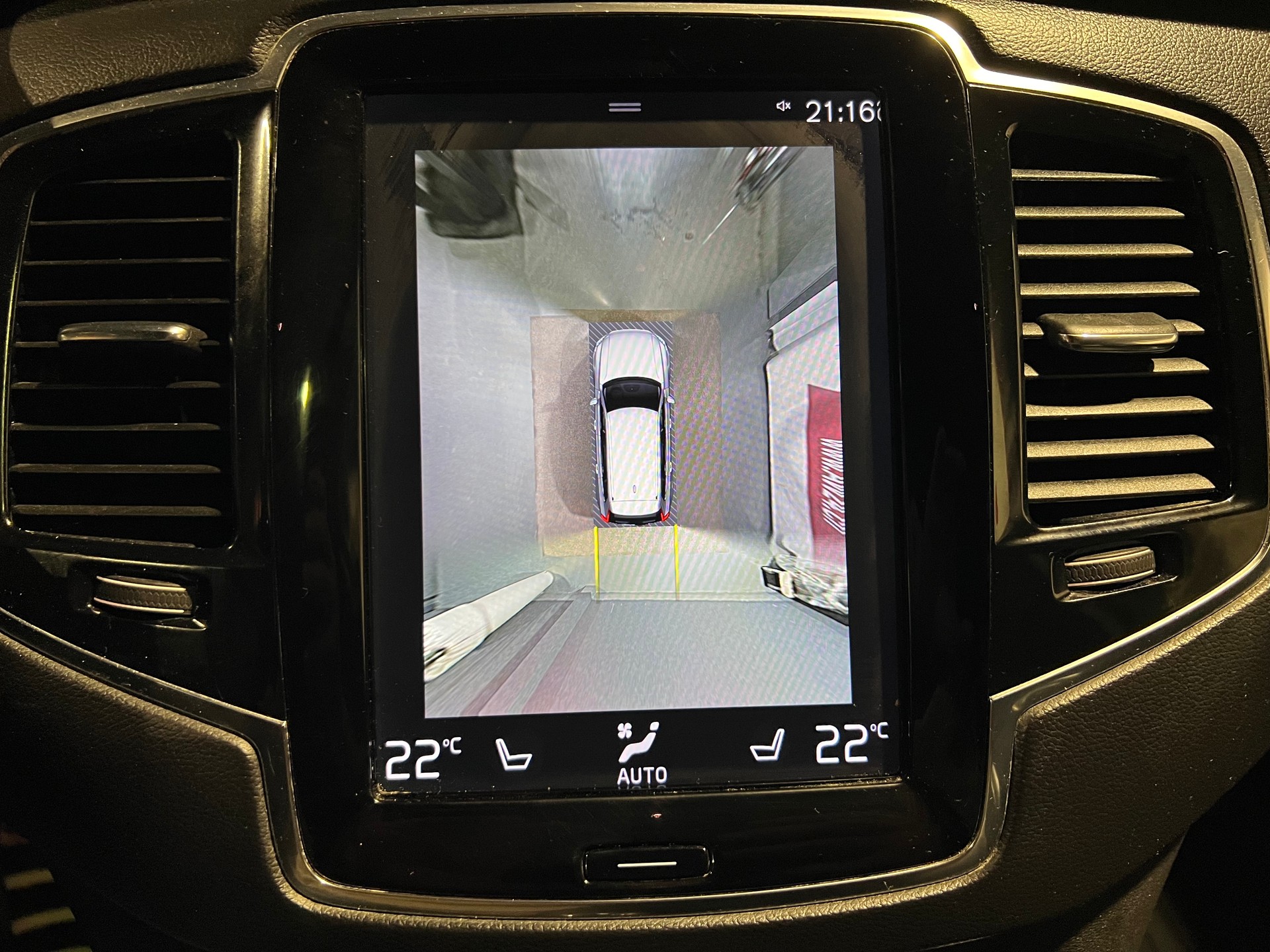 VOLVO XC90 T6 AWD R-Design Geartronic-image-18