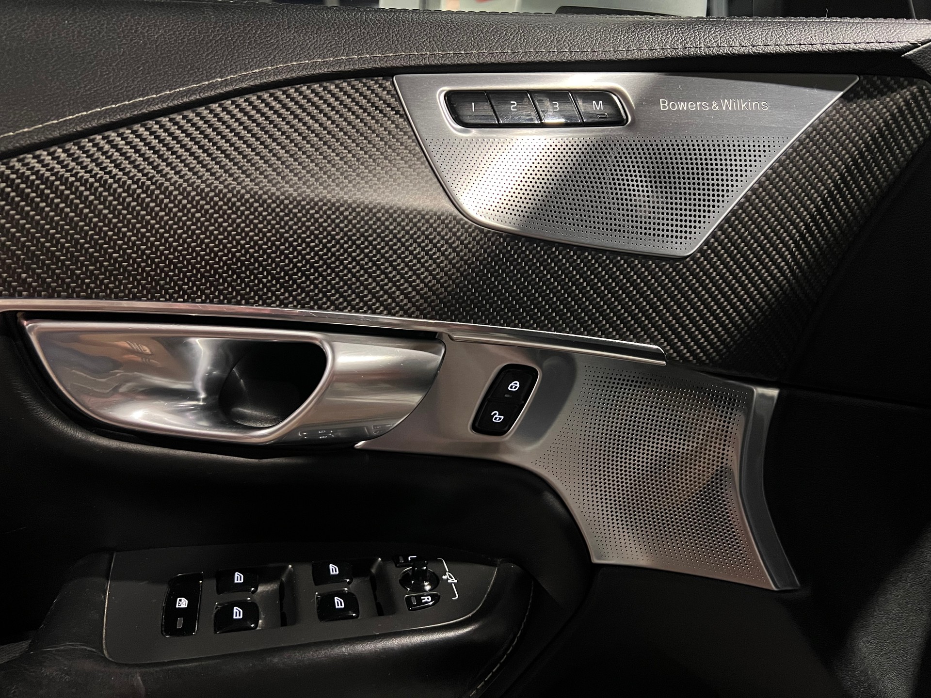 VOLVO XC90 T6 AWD R-Design Geartronic-image-22