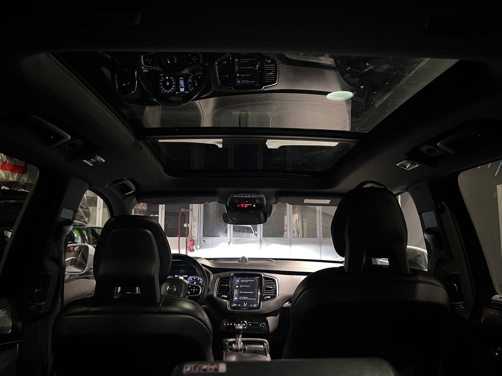 VOLVO XC90 T6 AWD R-Design Geartronic-image-10