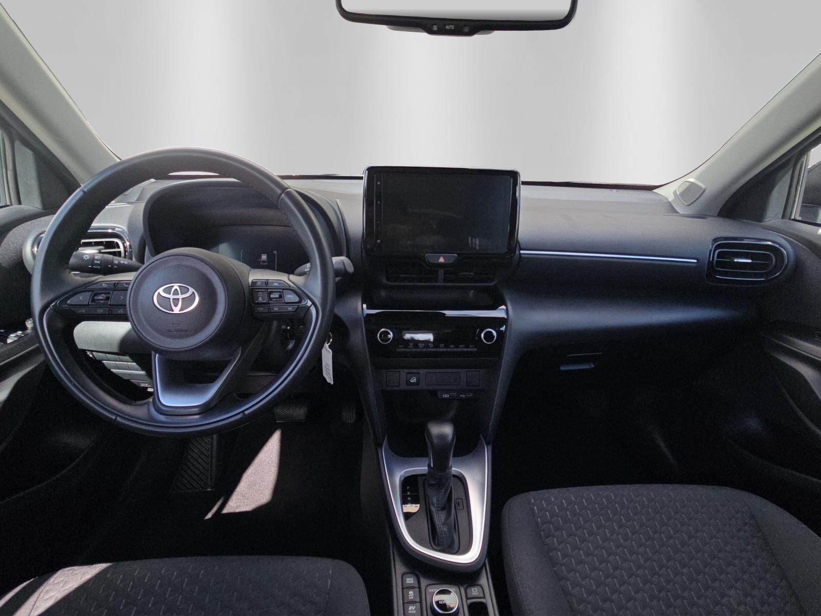 TOYOTA Yaris Cross 1.5 VVT-i HSD Comfort AWD-i-image-8