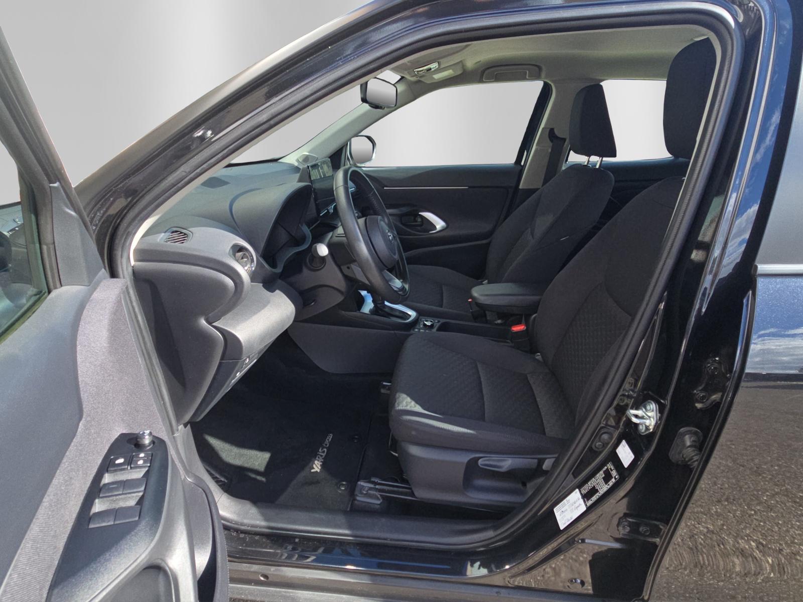 TOYOTA Yaris Cross 1.5 VVT-i HSD Comfort AWD-i-image-10