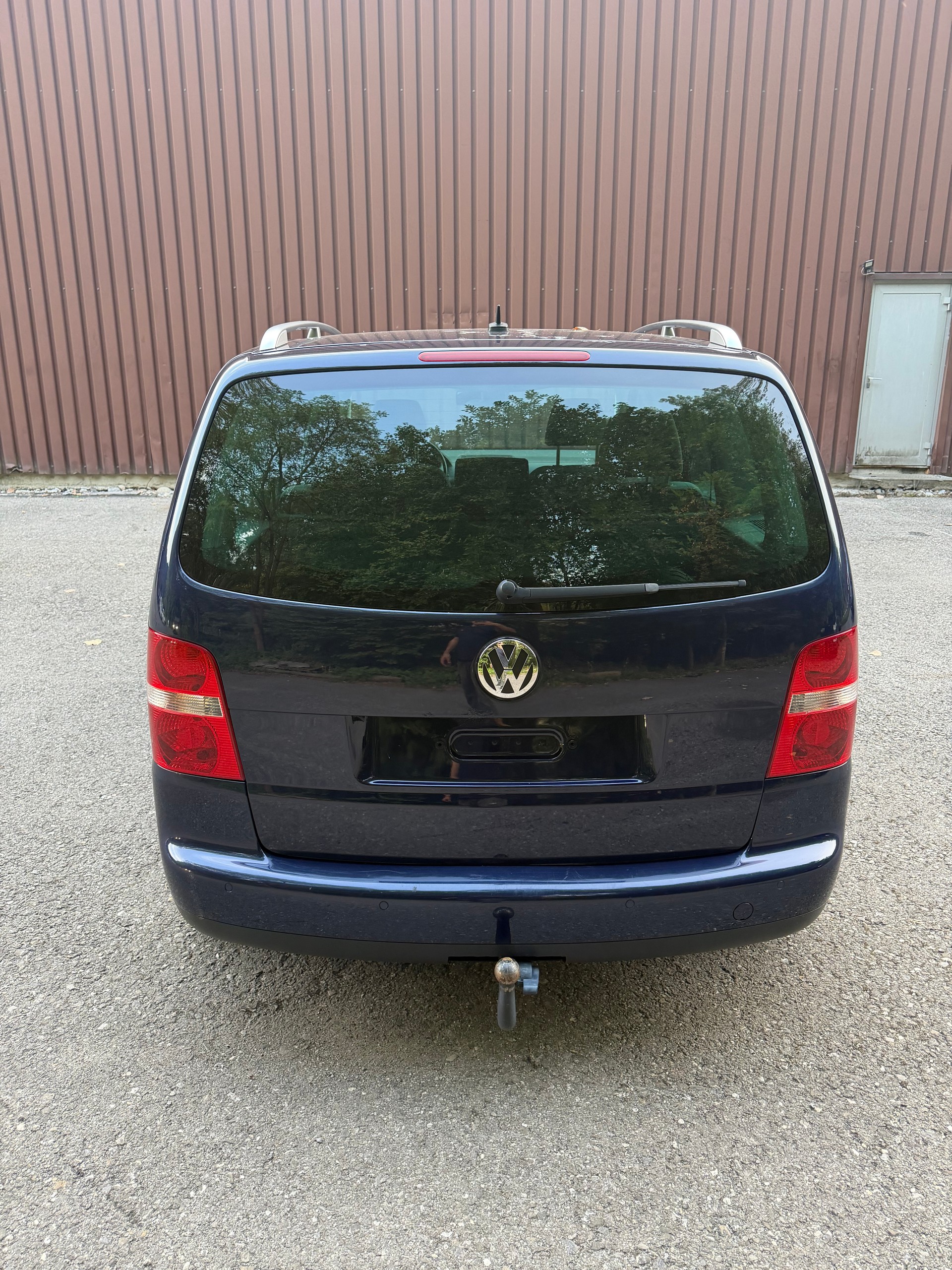 VW Touran 2.0 TDI Trendline-image-6