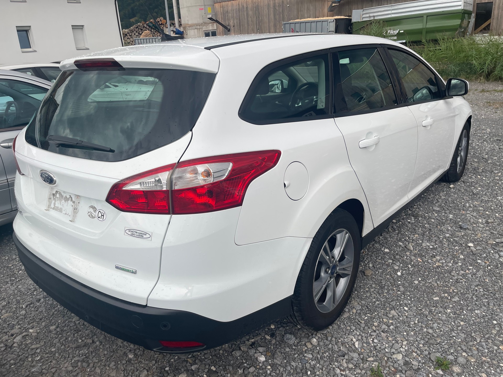 FORD Focus 1.0 SCTi Titanium-image-0