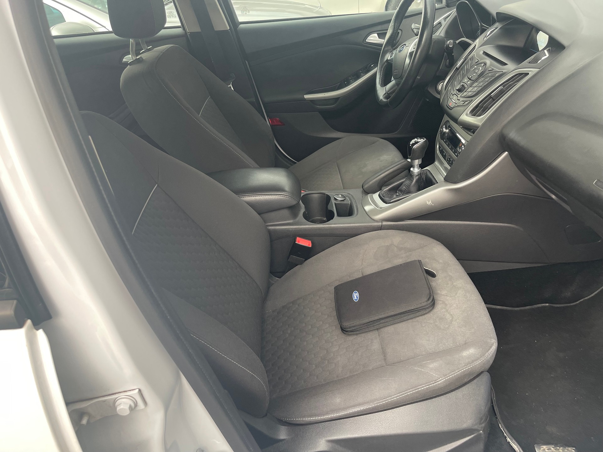 FORD Focus 1.0 SCTi Titanium-image-7