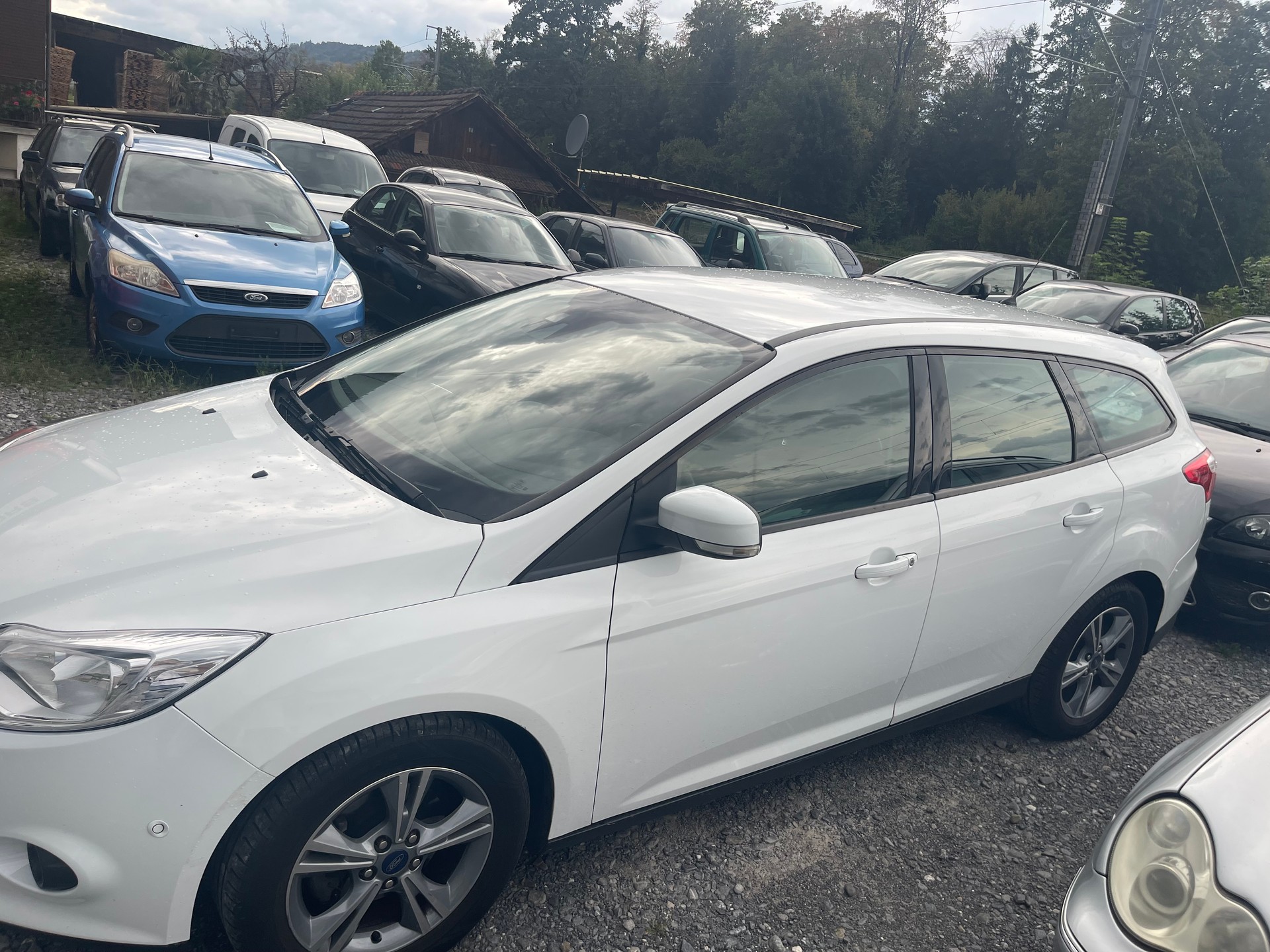 FORD Focus 1.0 SCTi Titanium-image-6