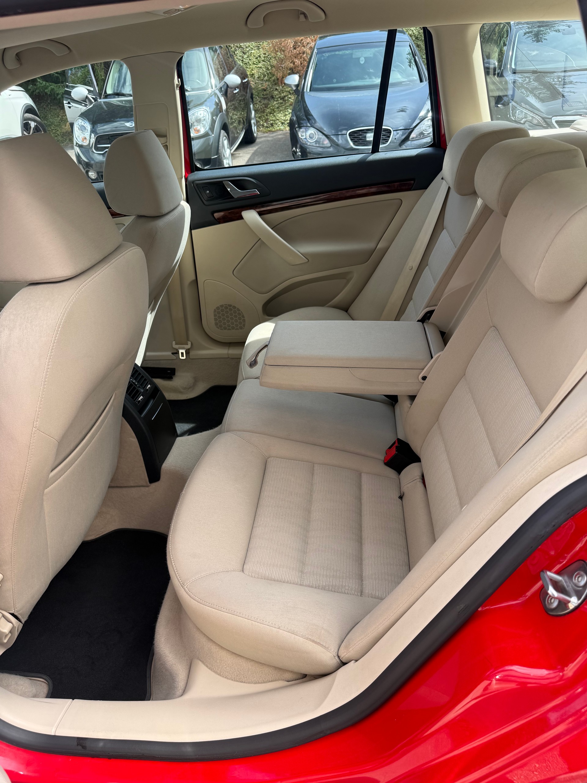 SKODA Octavia Combi 2.0 TDI Adventure 4x4 DSG || Frisch ab MFK-image-13