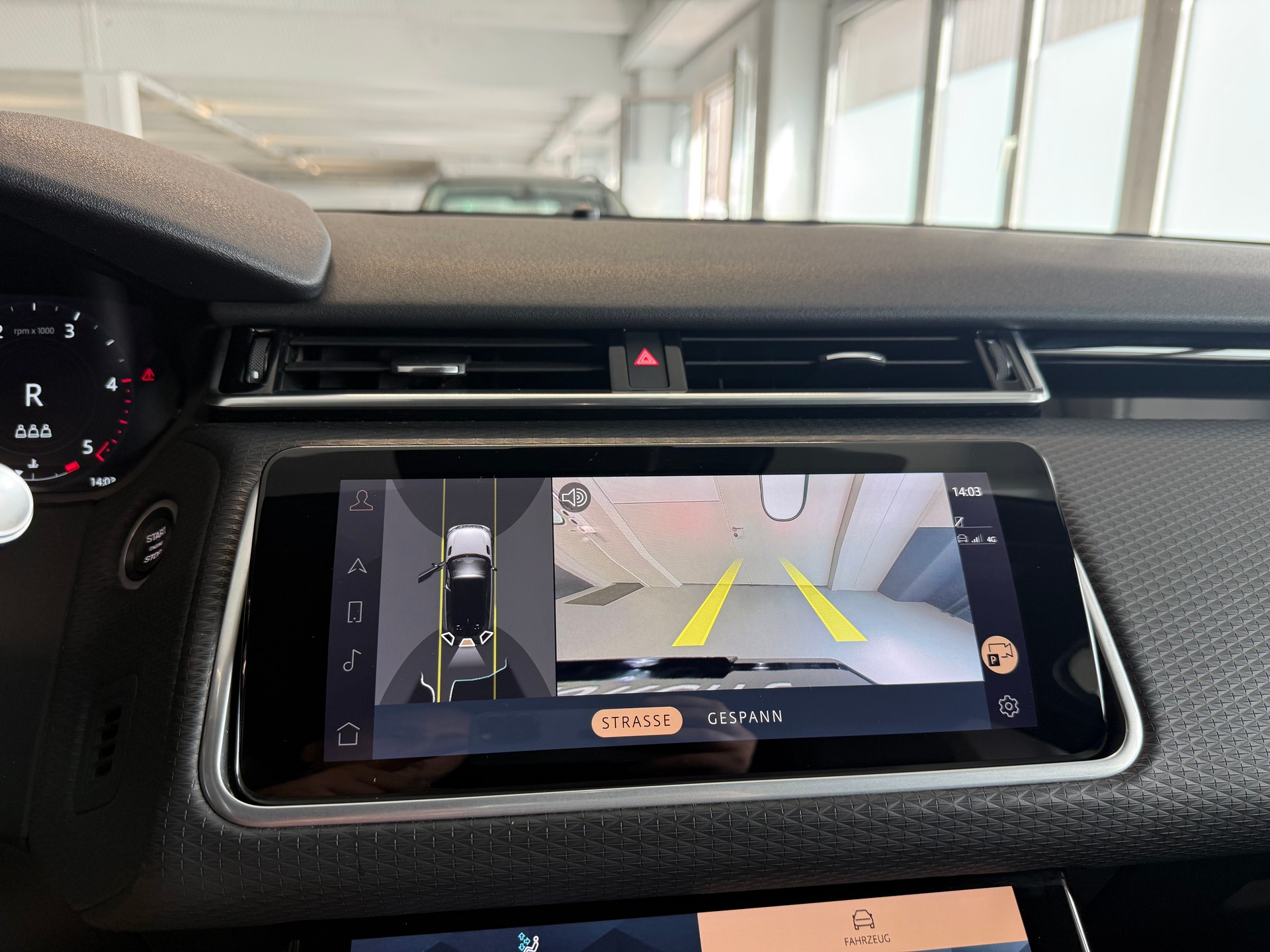LAND ROVER Range Rover Velar R-Dynamic D 200 SE Automatic-image-13