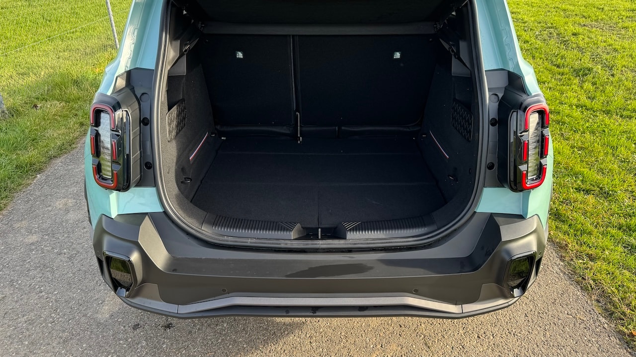 RENAULT R4 E-Tech Comfort Range 52 kWh Techno-image-13