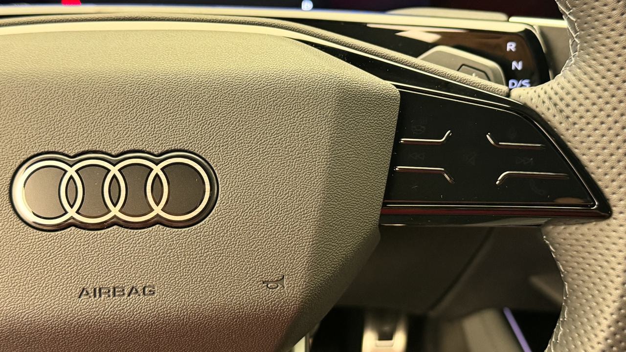 AUDI Q3 SUV e-hybrid 200 kW S tronic-image-9