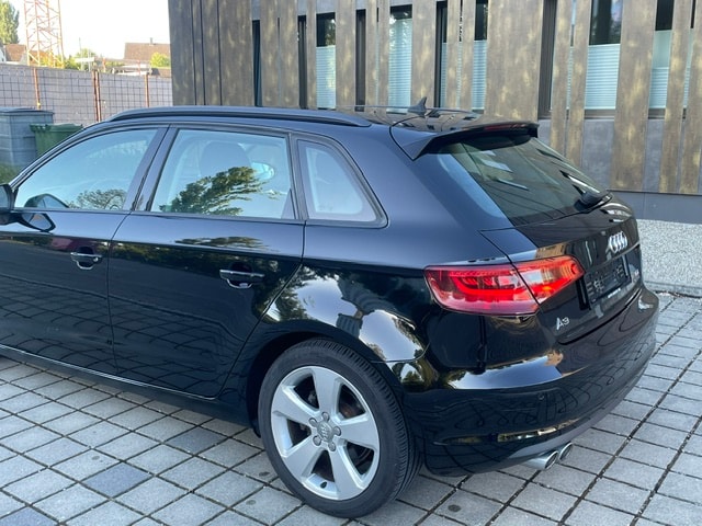AUDI A3 Sportback 2.0 TDI Attraction quattro-image-8